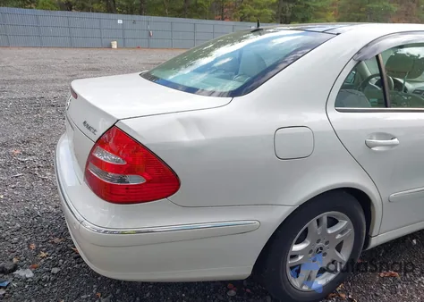 2005 Mercedes-Benz E 320 4Matic из США, поврежденный, VIN WDBUF82J45X172355